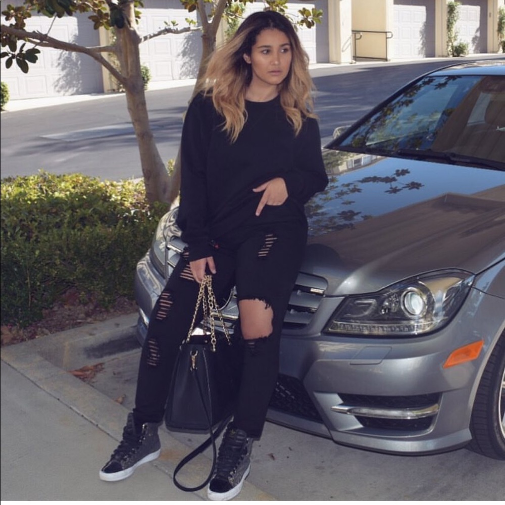 Fashionnova black ripped jeans